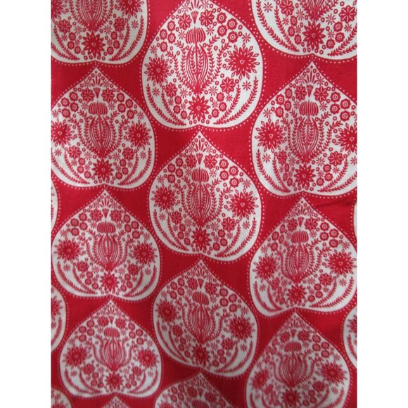 World Market Red White Floral Flannel S/M Button Up Nightshirt EUC Front Pocket - Picture 12 of 16